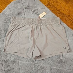 The Black Dog Splash Running Short, Women's Large, New With Tags